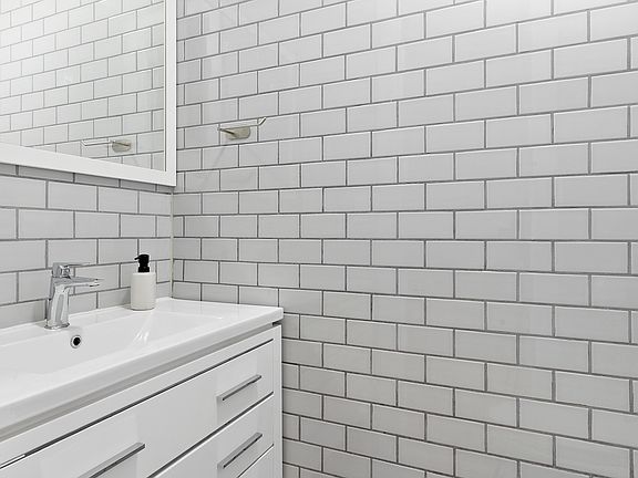 5th image of 1194 Decatur St