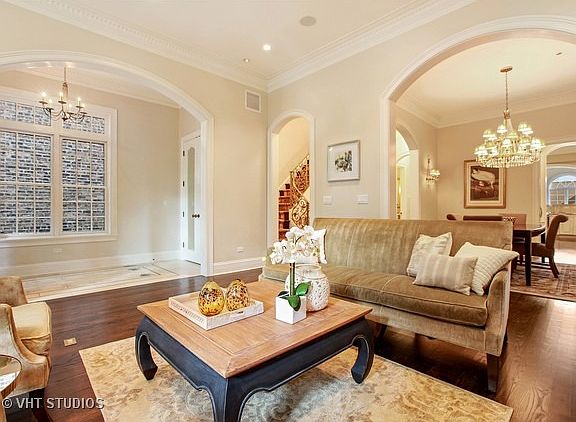 4th image of 1236 W Cornelia Ave #2