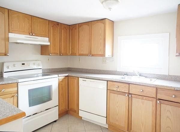 1st image of 530 Sea St #1