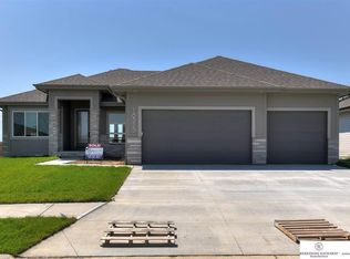 10017 S 188th St, Omaha, NE 68136