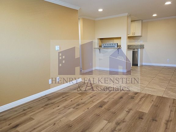 2nd image of 456 W 11th St APT 8