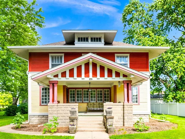 309 S 2nd Ave, Chenoa, IL 61726