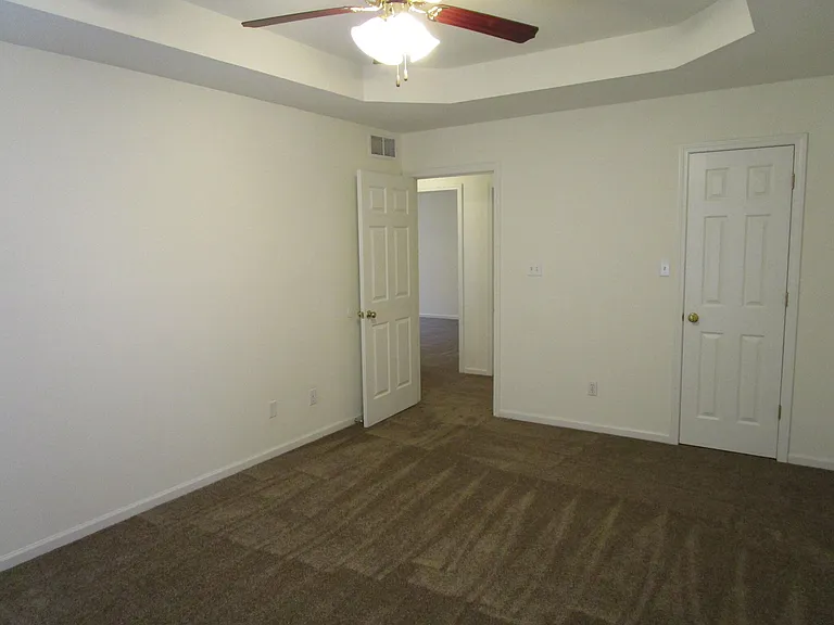 1725 Louise Cir — Photo 19