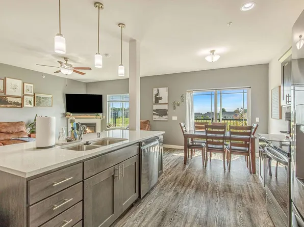 5529 PRAIRIE PLACE Drive, Mcfarland, WI 53558