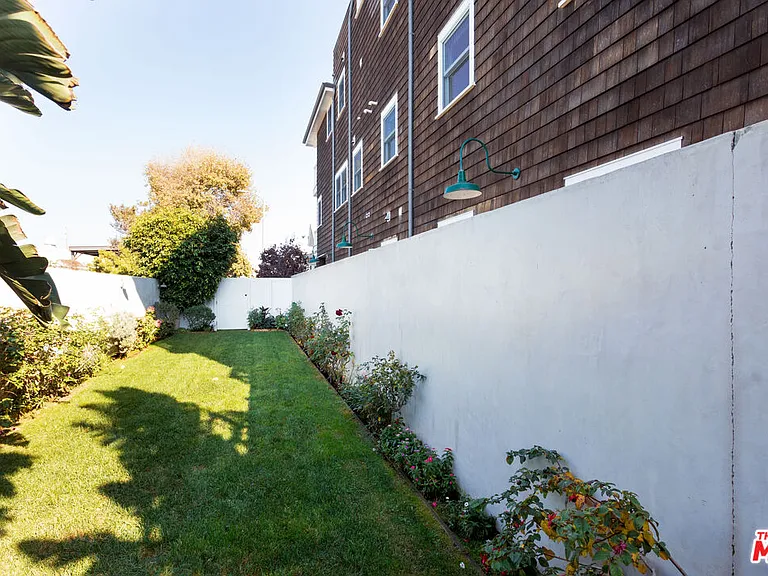 702 Pacific Ave — Photo 46