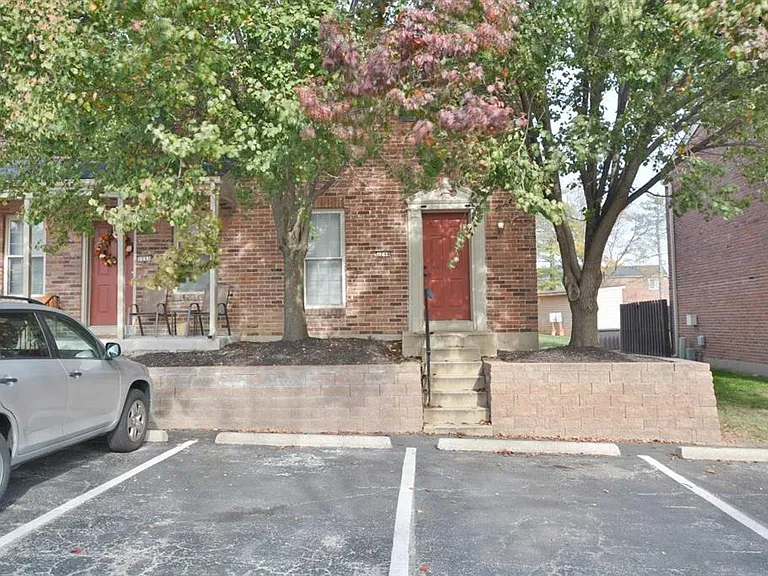1249 Clarkson Ct — Photo 3