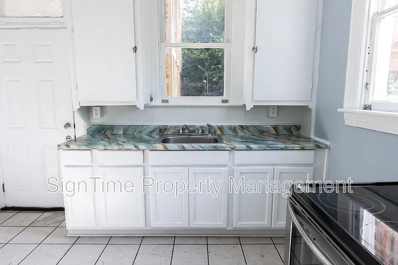 326 S Potomac St #1