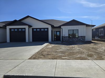 1925 Prairie Creek Rd, Dickinson, ND, 58601