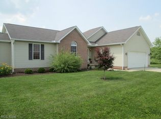 439 Sterling Rd, Creston, OH 44217