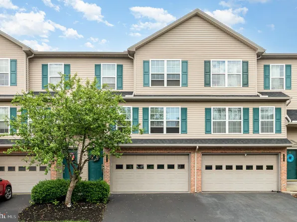 551 Meadowcroft Cir, Mechanicsburg, PA 17055
