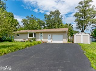 7104 Hiawatha Dr, Wonder Lake, IL 60097