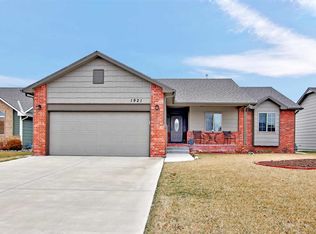 1921 E Cedar Tree Ct, Park City, KS 67219