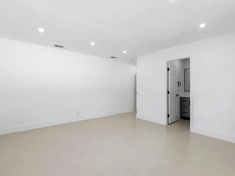 6573 Eaton St — Photo 3