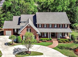 217 Forest Creek Dr, Fayetteville, NC 28303