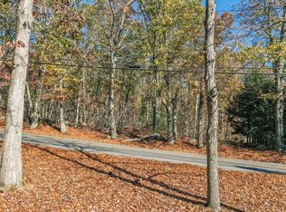 102 Chestnut Hill Rd, Millville, MA 01529