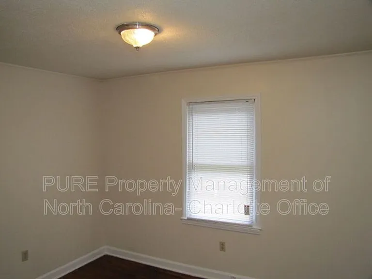 680 Tulsa Ct NW — Photo 3