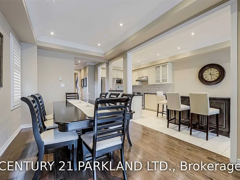 15 Sedgewick Pl — Photo 12