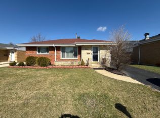 10842 Claridge Ave, Westchester, IL