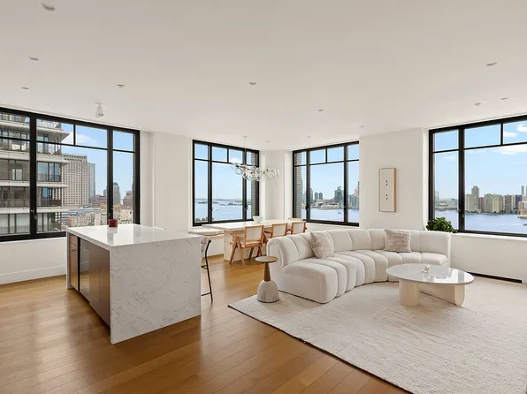 110 Charlton St APT 27A, New York, NY 10014