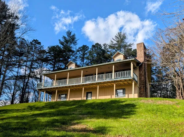 729 Chalet Village Ln #729, Dillard, GA 30537