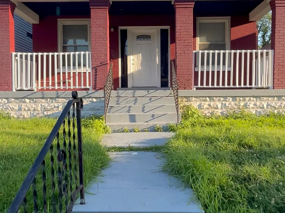 2318 Hale Ave