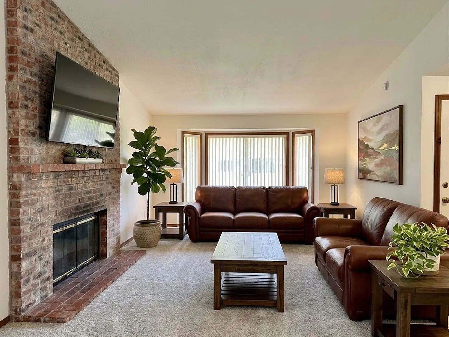 Charming 3-Bed, 2-Bath Single-Level Home with 3-Car Garage in an Excellent Location in Tigard! — Photo 4