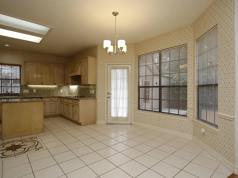 13618 Shadow Falls Ct — Photo 16