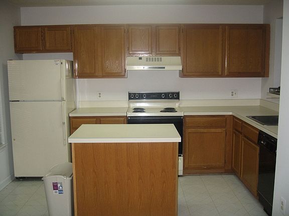 Kitchen With Island