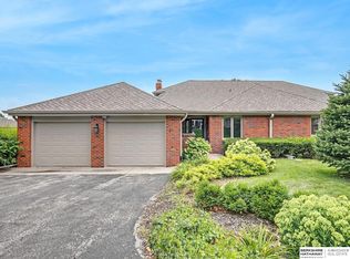 11811 Adams Plz, Omaha, NE 68137