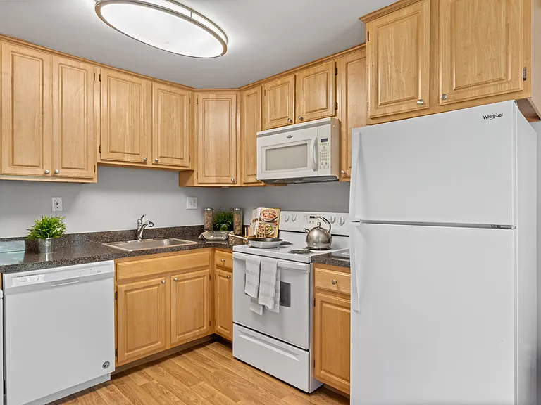 Metropolitan Marlton — Photo 11
