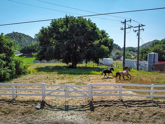 3rd image of 28132 Oak Spring Canyon Rd