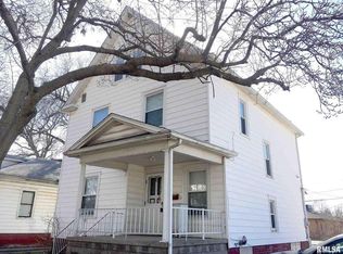 915 S 1st St, Springfield, IL 62704