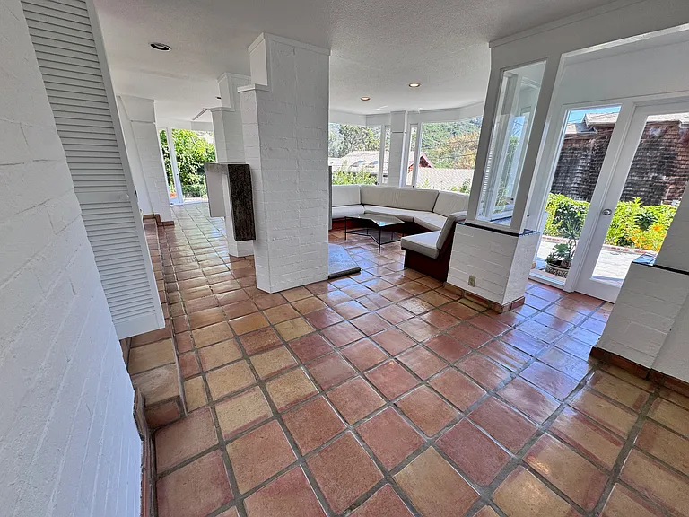 1055 Dyer Pl — Photo 14