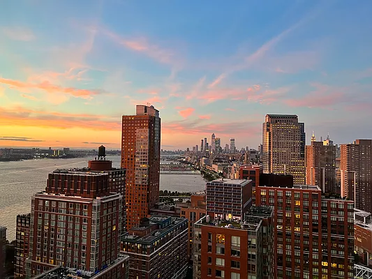 Rented by NY Living Solutions | media 9