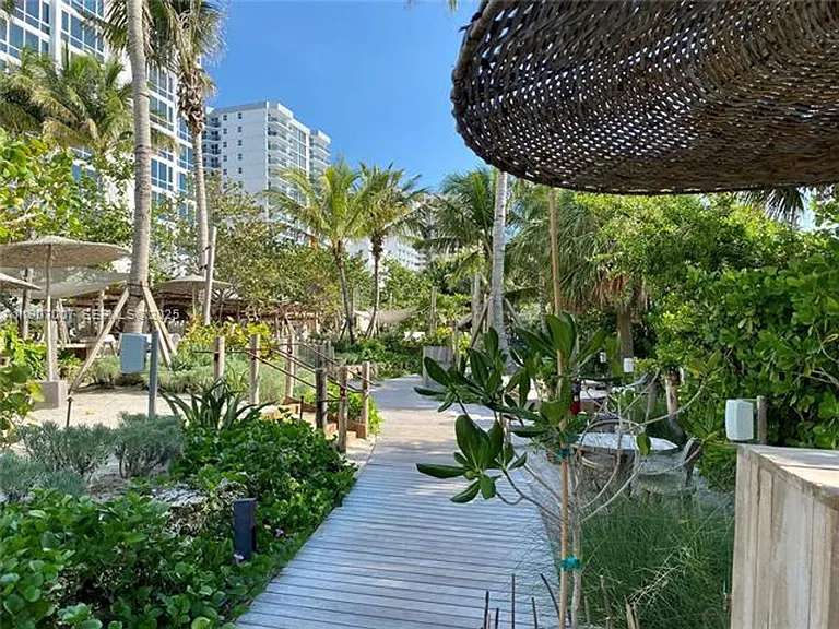 2301 Collins Avenue Cu #737 — Photo 26