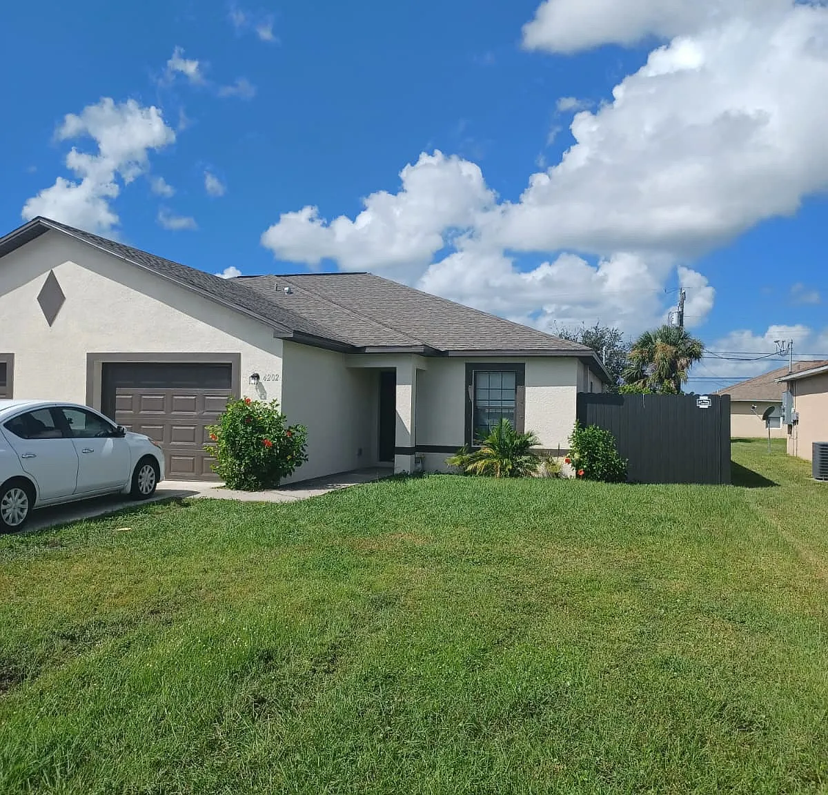 3 bed, 1250 sqft, $1,800 — Photo 1
