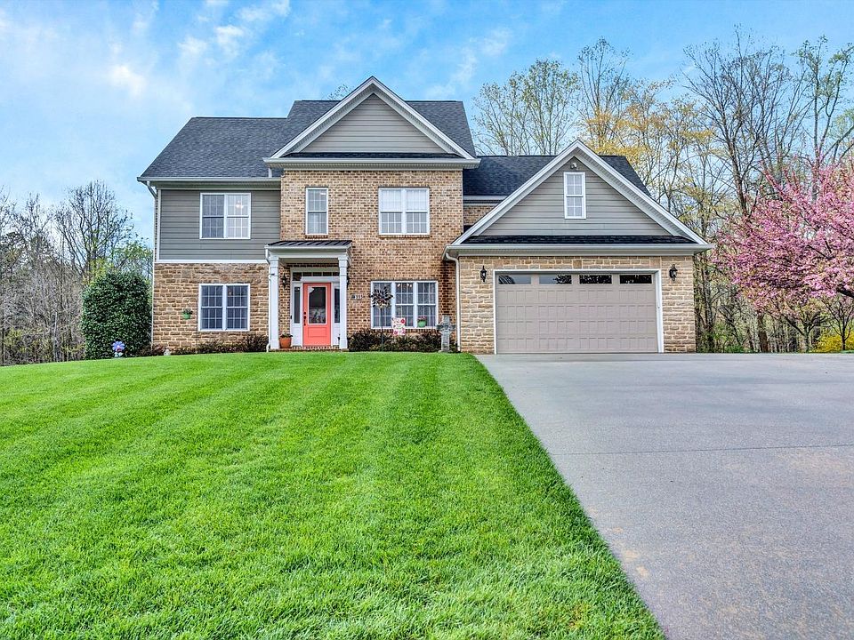 1st image of 115 Amaya Dr