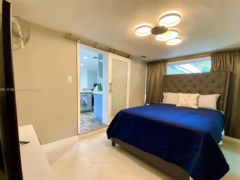 1119 NW 7th Ave — Photo 21