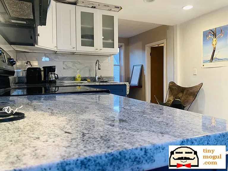 67 Gore St #2R — Photo 10