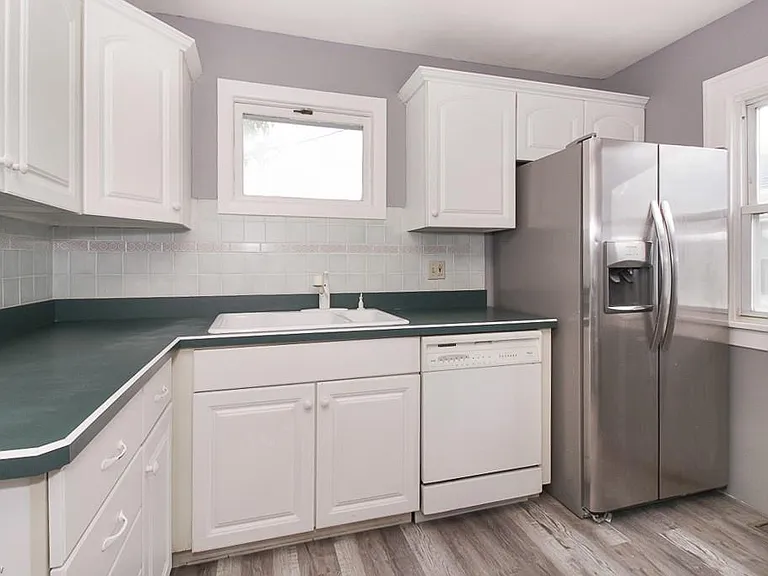 4520 Kenmore Ave — Photo 10