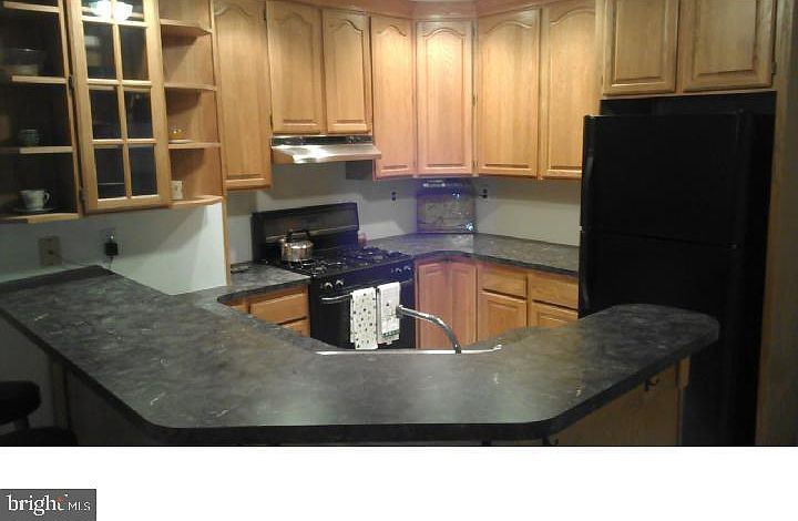2nd image of 1975 S Olden Ave #1