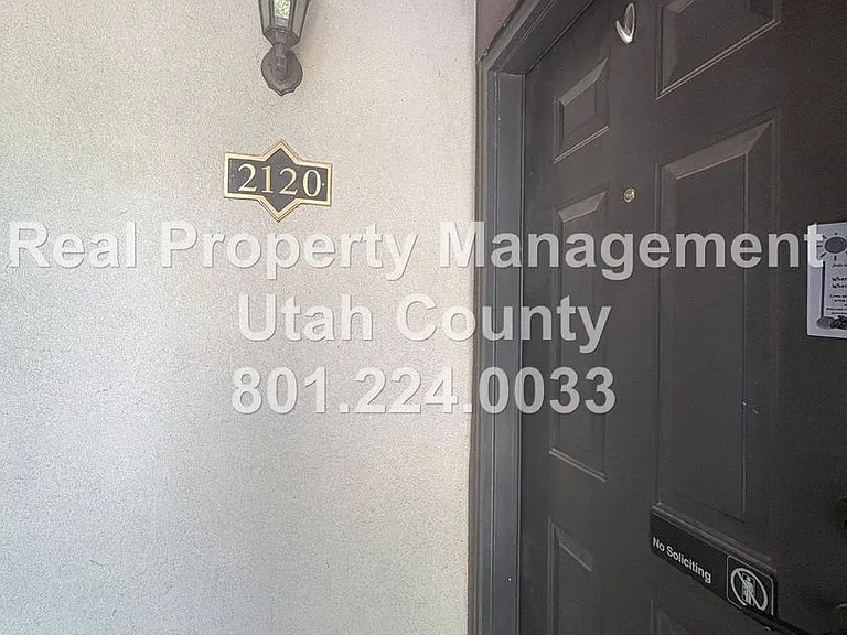 2120 N Morning Star Dr — Photo 2
