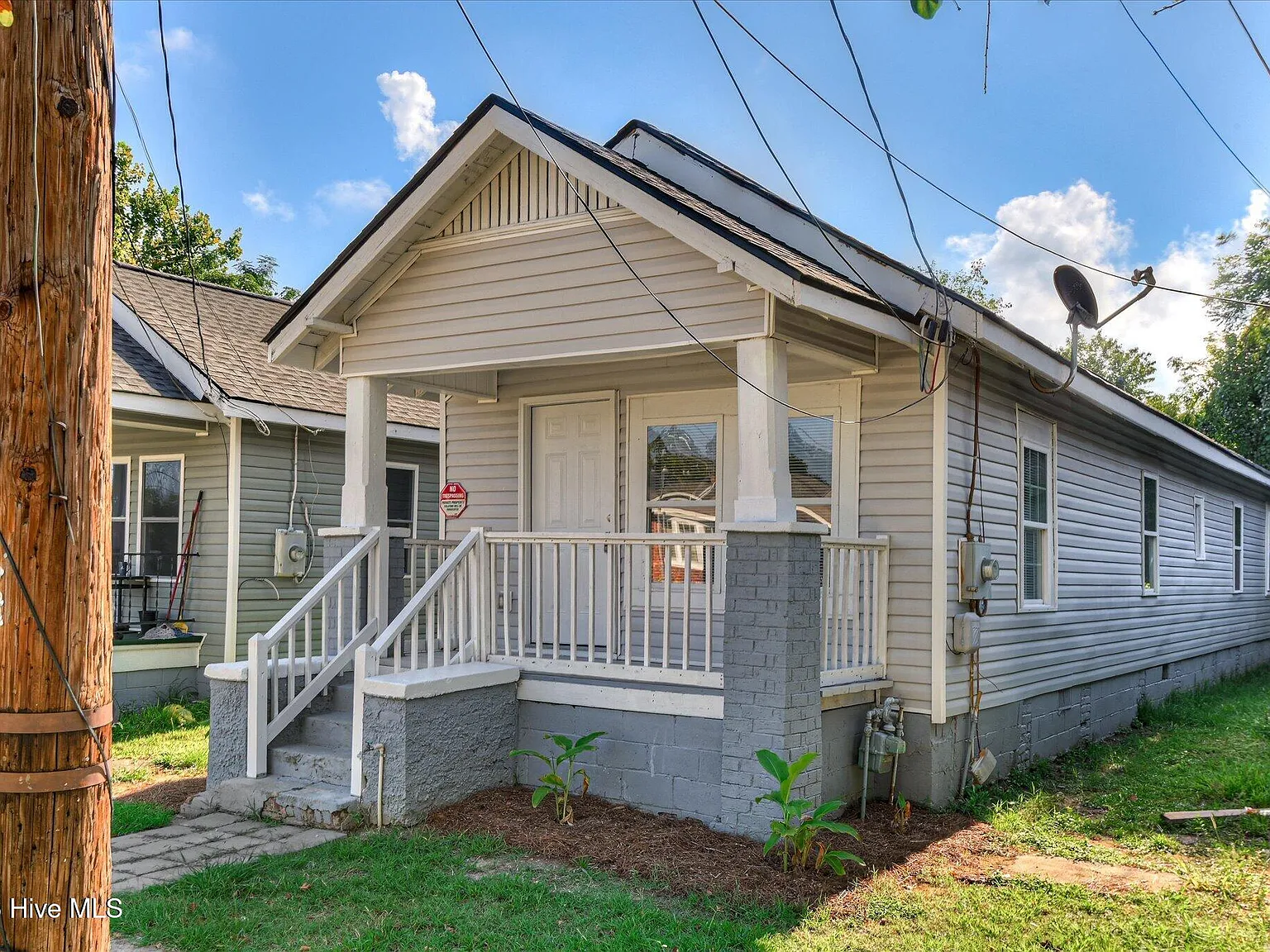 2 bed, 1.0 bath, $1,250 — Photo 3