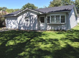 548 W Auburn Ln, Crete, IL 60417