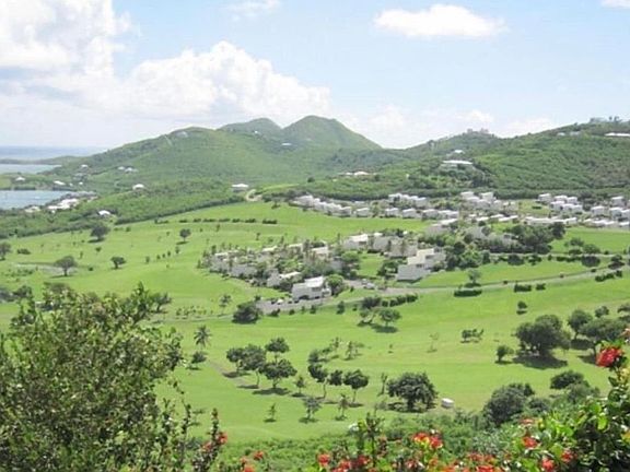 Lovely golf course community