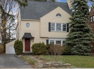 18927 Winslow Rd #UP, Beachwood, OH 44122