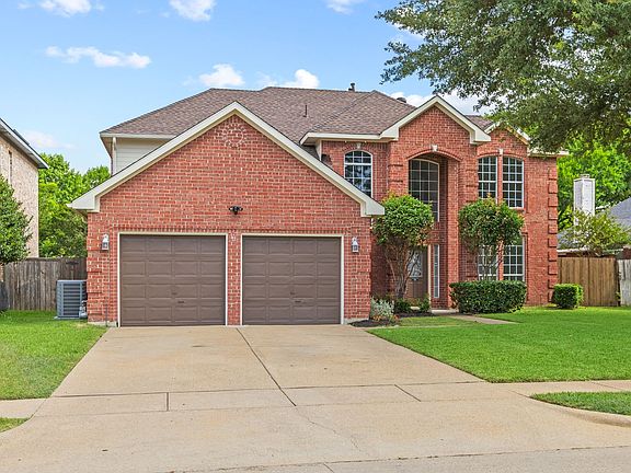 2nd image of 406 Hampton Cir