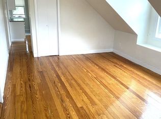1139 Beacon St APT 3, Newton, MA 02461