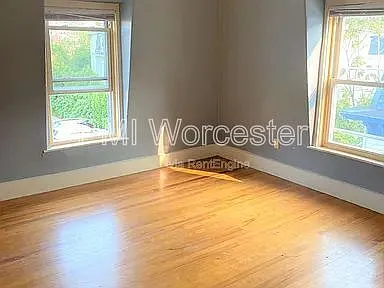 3 bed, 1.0 bath, $1,890 — Photo 3