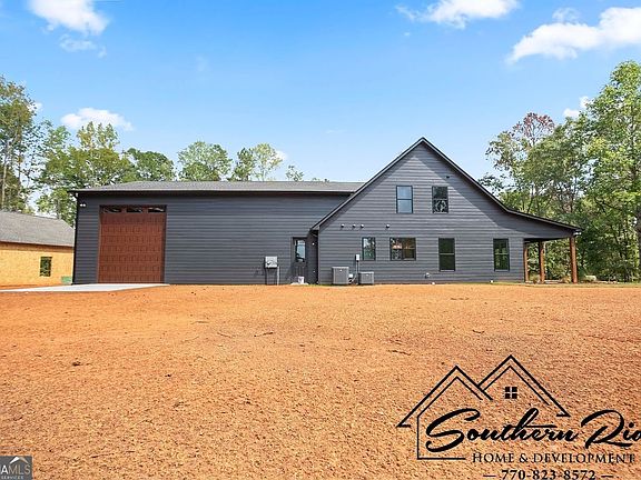 4th image of 140 Martin Cemetery Rd